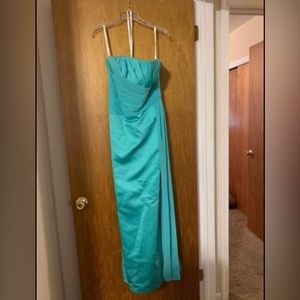 David’s Bridal Strapless Satin A-line with Pleated Chiffon Bodice Dress